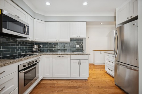 202-1157 Nelson Street, Vancouver, BC 