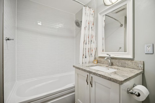 202-1157 Nelson Street, Vancouver, BC 