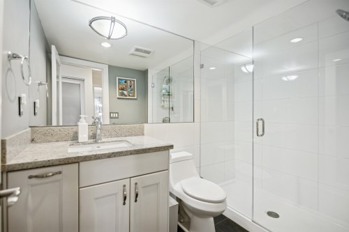 202-1157 Nelson Street, Vancouver, BC 