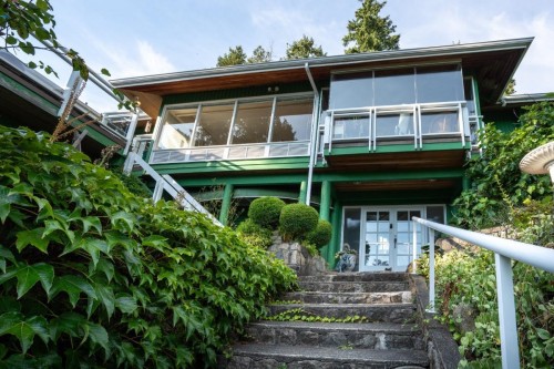 4415 Woodcrest Road  West Vancouver, BC V7S 2W2
