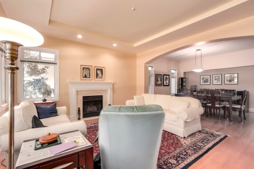 4543 11Th Avenue W, Vancouver, BC 