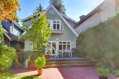 4543 11Th Avenue W, Vancouver, BC 