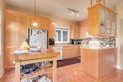 4543 11Th Avenue W, Vancouver, BC 