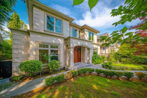 7165 Maple Street, Vancouver, BC 