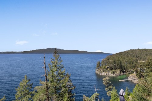 9987 Welcome Wynd, Halfmoon Bay, BC 