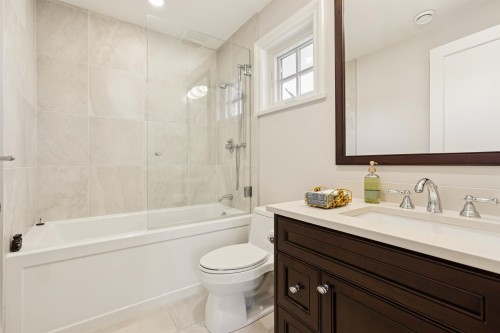 1398 Lawson Avenue, West Vancouver, BC 