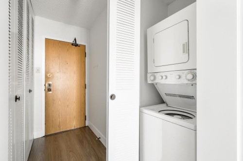 1702-6540 Burlington Avenue, Burnaby, BC 