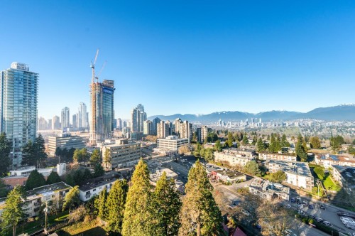 1702-6540 Burlington Avenue, Burnaby, BC 