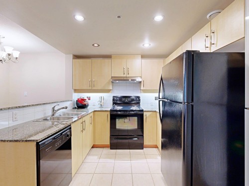 101-9298 University Crescent, Burnaby, BC 