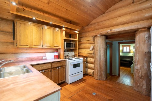 360 Salal Road, Bowen Island, BC 