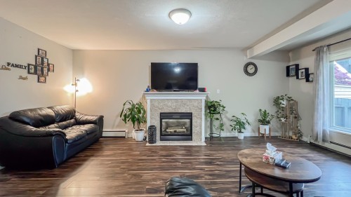 1553 Burrill Avenue, North Vancouver, BC 