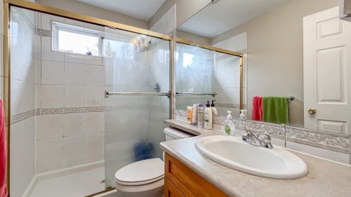 1553 Burrill Avenue, North Vancouver, BC 