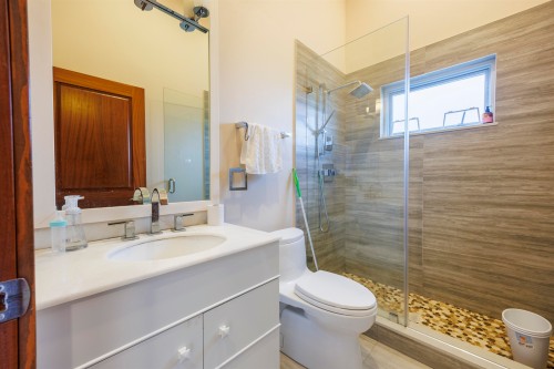8280 Colonial Drive, Richmond, BC 