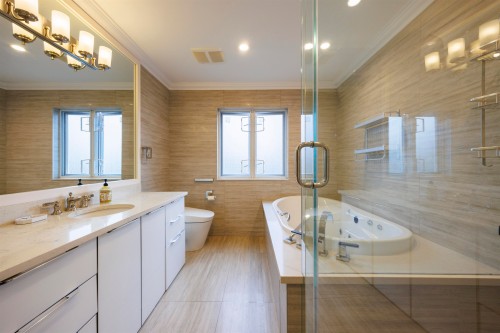 8280 Colonial Drive, Richmond, BC 