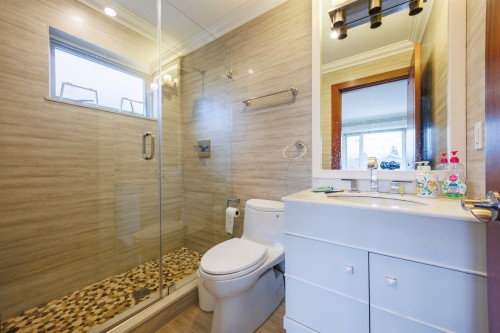 8280 Colonial Drive, Richmond, BC 