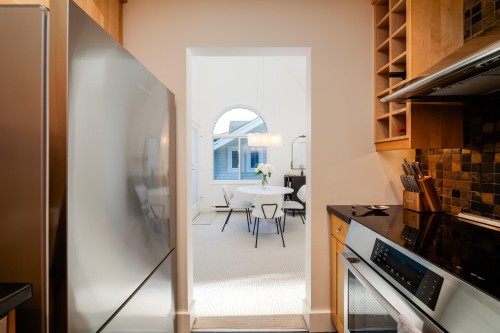 141 13Th Avenue W, Vancouver, BC 