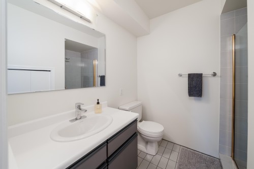 141 13Th Avenue W, Vancouver, BC 