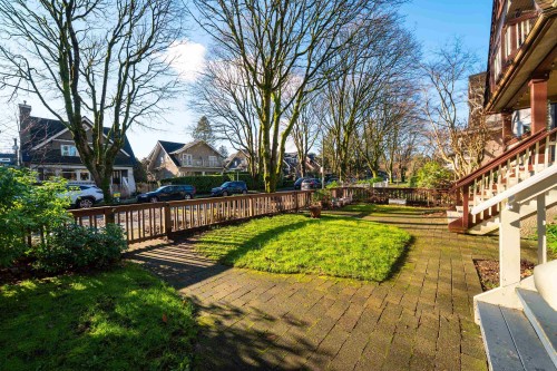 141 13Th Avenue W, Vancouver, BC 