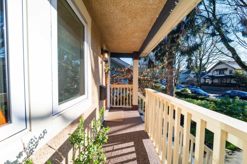 141 13Th Avenue W, Vancouver, BC 