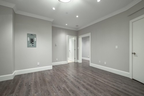 2567 Lawson Avenue, West Vancouver, BC 