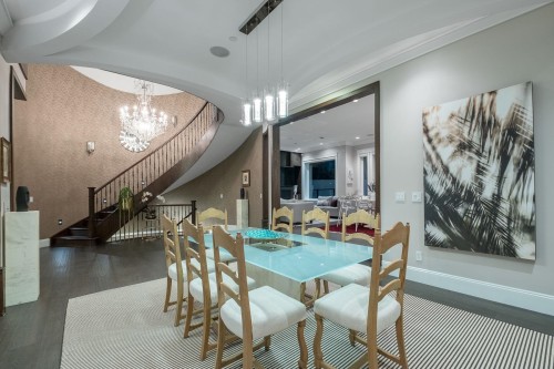 2567 Lawson Avenue, West Vancouver, BC 