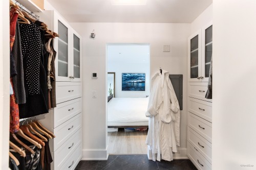 1017 8Th Avenue W, Vancouver, BC 