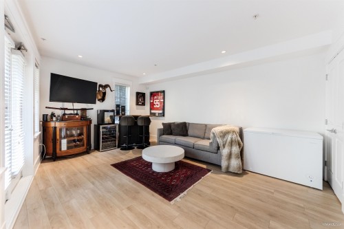 1017 8Th Avenue W, Vancouver, BC 