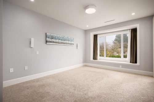 8160 Railway Avenue, Richmond, BC 