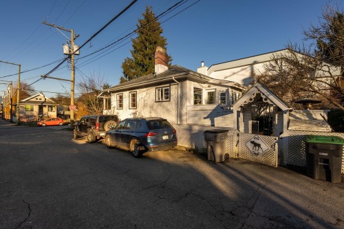 228 26Th Avenue E, Vancouver, BC 