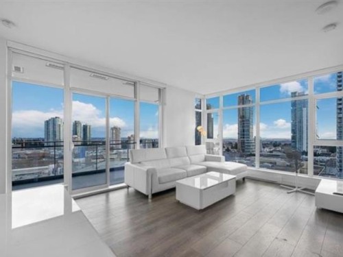 2009-4688 Kingsway  Burnaby, BC V5H 0E9