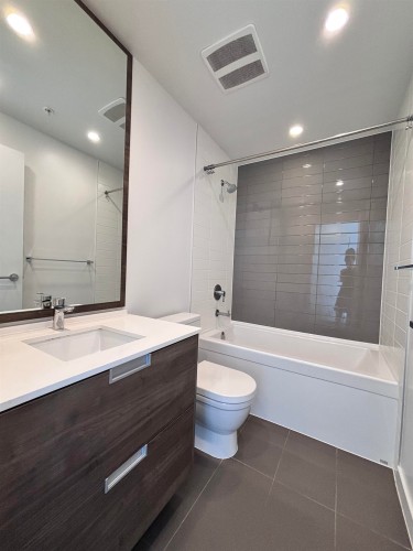 2009-4688 Kingsway, Burnaby, BC 