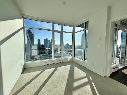 2009-4688 Kingsway, Burnaby, BC 