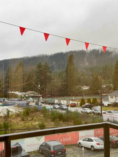 623 Kemsley Ave, Coquitlam, BC 