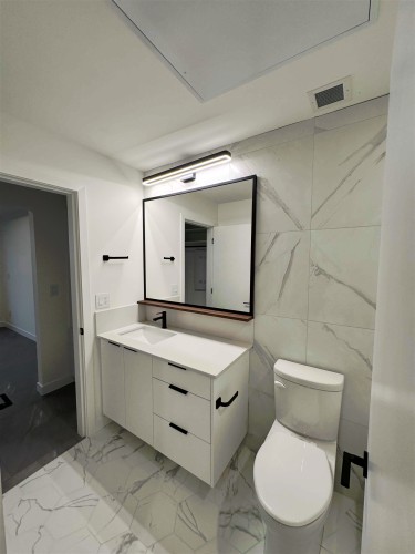 623 Kemsley Ave, Coquitlam, BC 