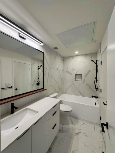 623 Kemsley Ave, Coquitlam, BC 