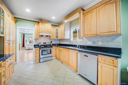 742 51St Avenue E, Vancouver, BC 