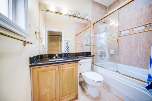 742 51St Avenue E, Vancouver, BC 