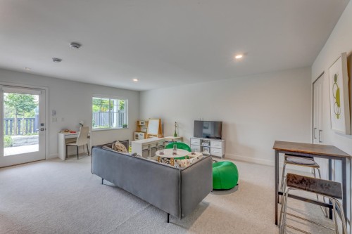 104-3421 Queenston Avenue, Coquitlam, BC 