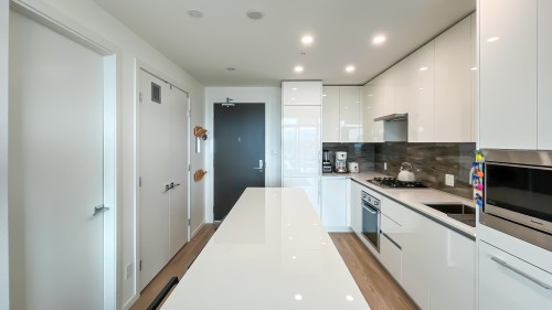 2207-1888 Gilmore Avenue, Burnaby, BC 