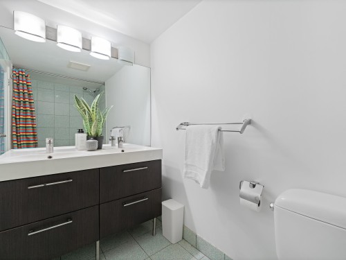 2343 7Th Avenue W, Vancouver, BC 