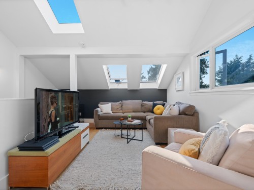 2343 7Th Avenue W, Vancouver, BC 