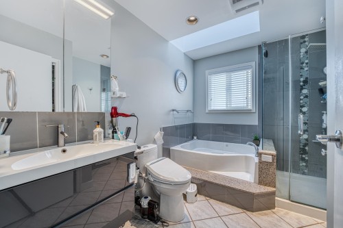 10690 Hollybank Drive, Richmond, BC 