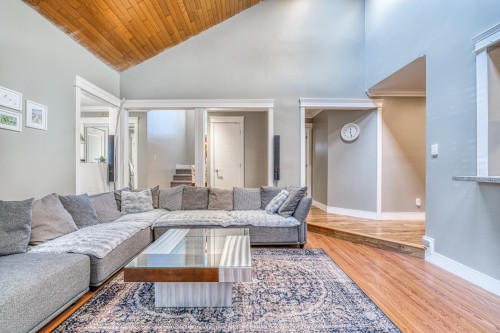 10690 Hollybank Drive, Richmond, BC 