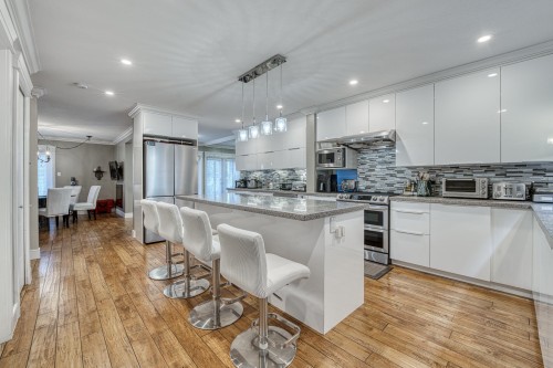 10690 Hollybank Drive, Richmond, BC 