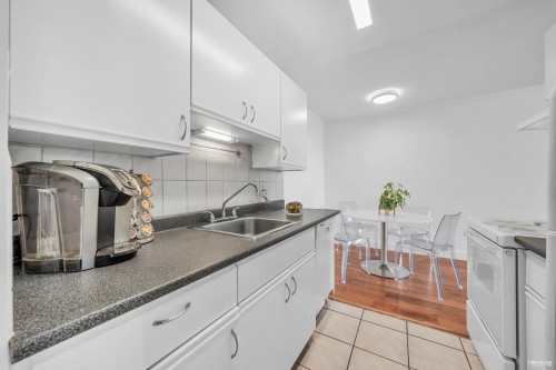 1812-2016 Fullerton Avenue, North Vancouver, BC 