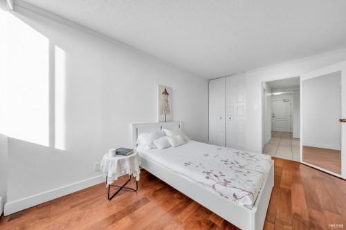 1812-2016 Fullerton Avenue, North Vancouver, BC 