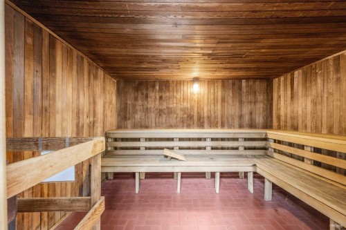 1812-2016 Fullerton Avenue, North Vancouver, BC 