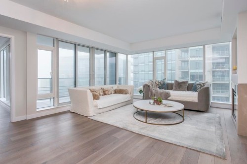 702-5171 Brighouse Way, Richmond, BC 