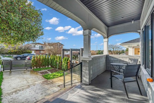 3433 Dundas Street, Vancouver, BC 