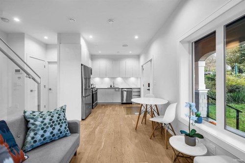 3433 Dundas Street, Vancouver, BC 